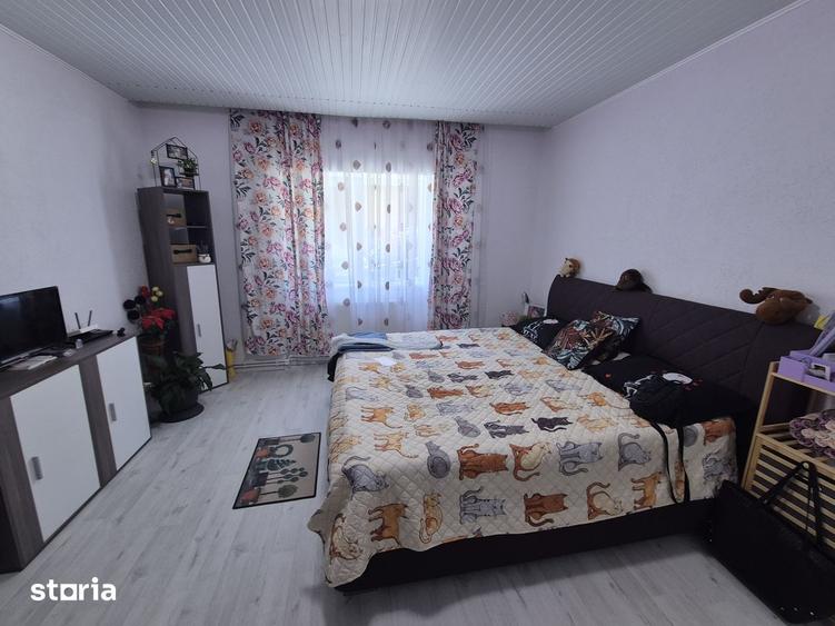 Casă cu 4 camere cu Canalizare în Muncitoresc