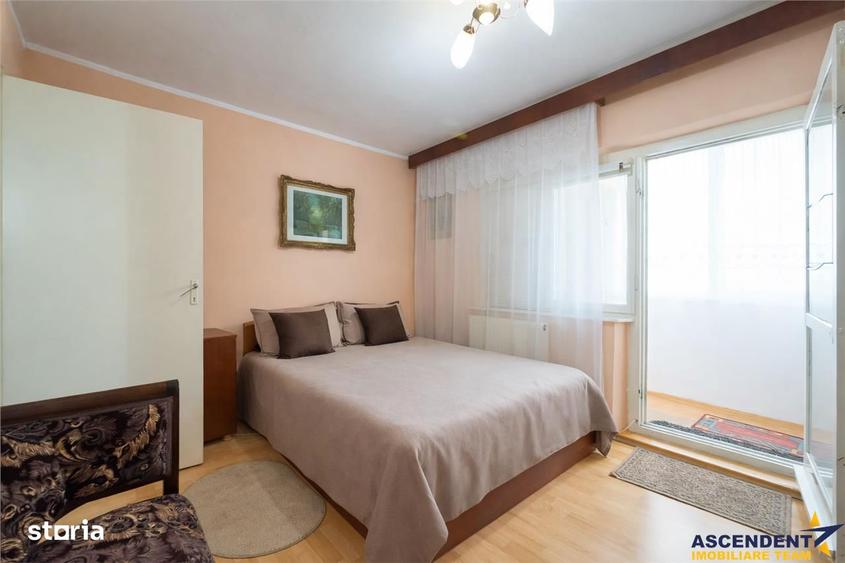 Apartament cu 3 camere decomandat, mobilat în Lenin