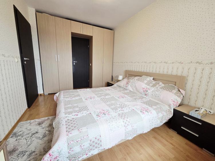 Apartament cu 3 camere decomandat în Ultimul leu