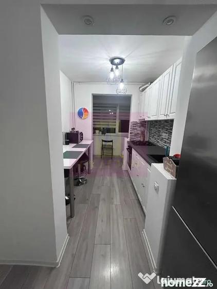 Apartament cu 3 camere decomandat în Liviu Rebreanu