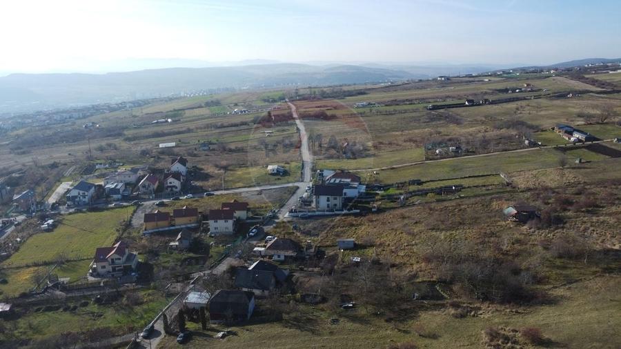 Teren agricol extravilan de 20146 mp, în Dâmbul Rotund