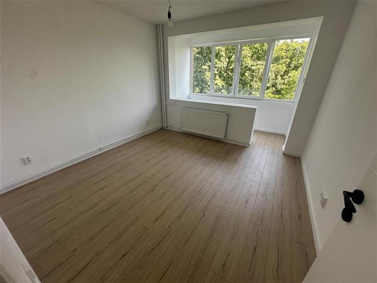 Apartament cu 2 camere decomandat în Circumvalațiunii
