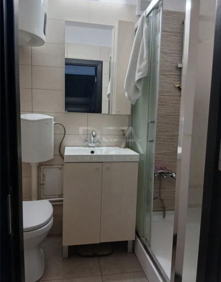 Apartament cu 3 camere decomandat, mobilat în Drumul Taberei