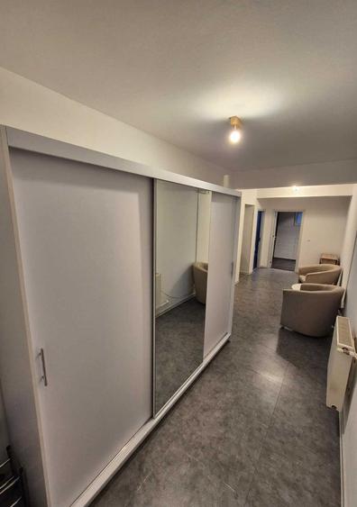 Apartament cu 2 camere decomandat în Florești
