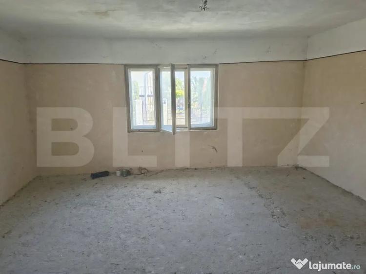 Casă cu 2 camere cu Teren 1200 Mp în Nord
