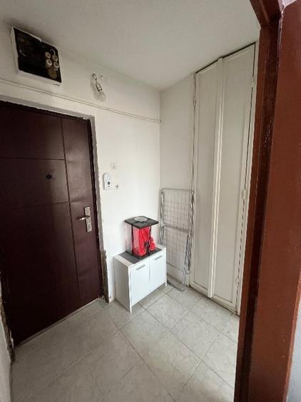 Garsonieră decomandată, mobilată în Exterior Est