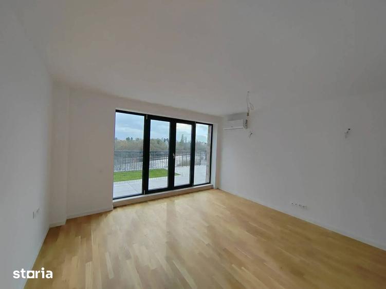 Apartament cu 3 camere decomandat în Străulești