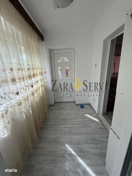 Casă cu 4 camere decomandat cu Teren 427 Mp în Valea Călugărească