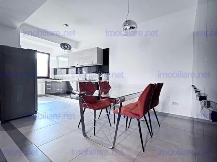 Apartament cu 3 camere decomandat, mobilat în Băneasa