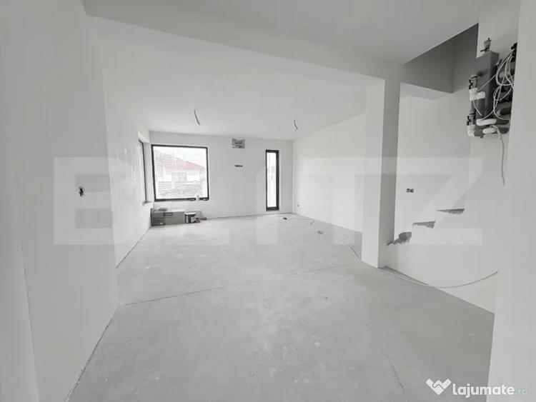 Casă cu 4 camere cu Teren 250 Mp în Vetiș