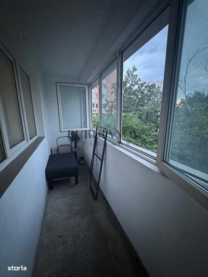 Apartament cu 3 camere decomandat în Drumul Taberei
