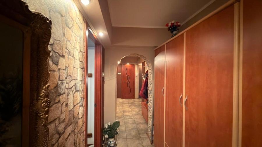 Apartament cu 3 camere decomandat, mobilat în Obor