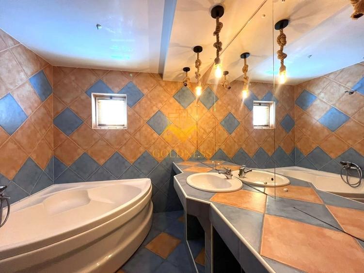 Apartament cu 3 camere semidecomandat în Central