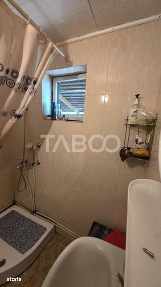 Casă cu 4 camere cu Canalizare în Lancrăm