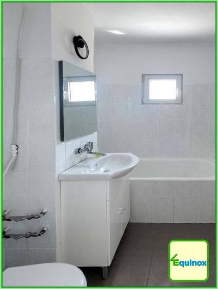 Apartament cu 4 camere decomandat în Malu Roșu