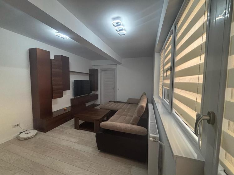 Apartament cu 2 camere în Apărătorii Patriei