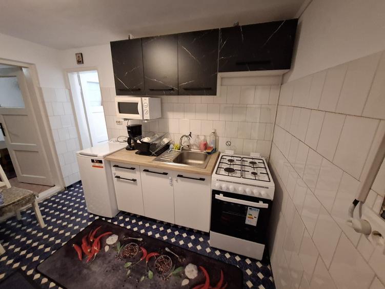 Casă cu 4 camere cu Teren 300 Mp în Dragomirești-Vale