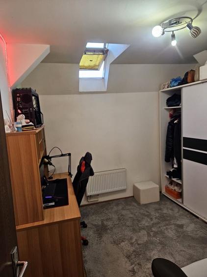 Apartament cu 3 camere decomandat în Exterior Vest