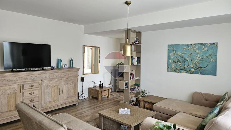 Apartament cu 2 camere decomandat, mobilat în Calea Romanului