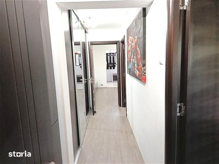 Apartament cu 3 camere semidecomandat în Titan