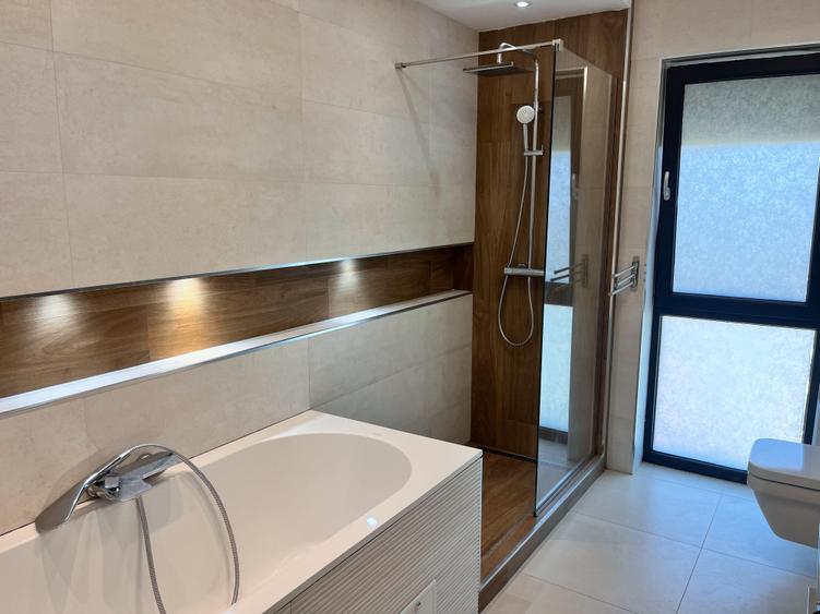 Apartament cu 4 camere semidecomandat, mobilat în Borhanci