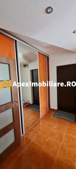 Apartament cu 2 camere semidecomandat, mobilat în Panduri