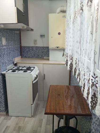 Garsonieră decomandată în Central