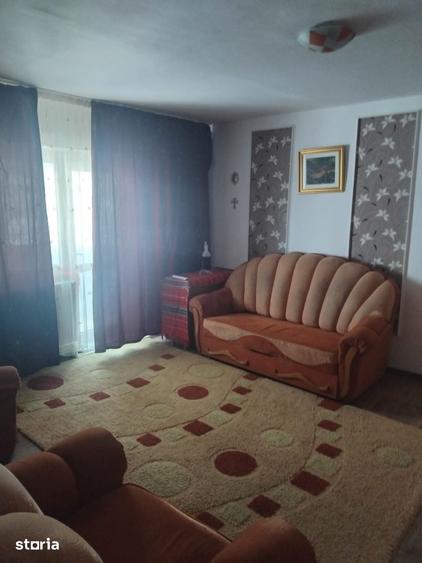 Apartament cu 2 camere în Broșteni