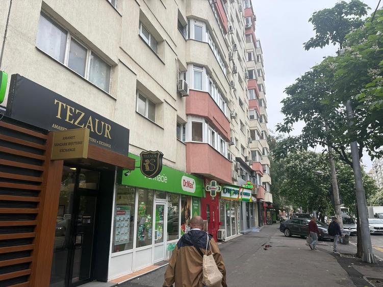 Spațiu comercial, de 250 mp, în 1 Decembrie 1918