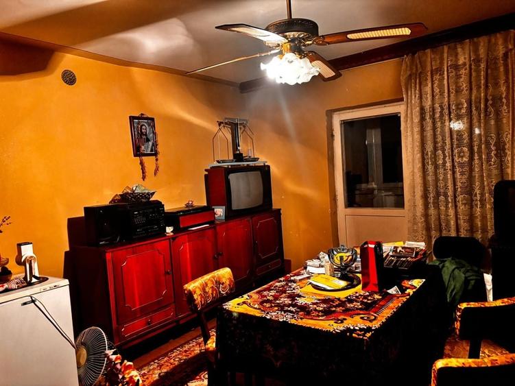 Apartament cu 4 camere decomandat în Sebastian