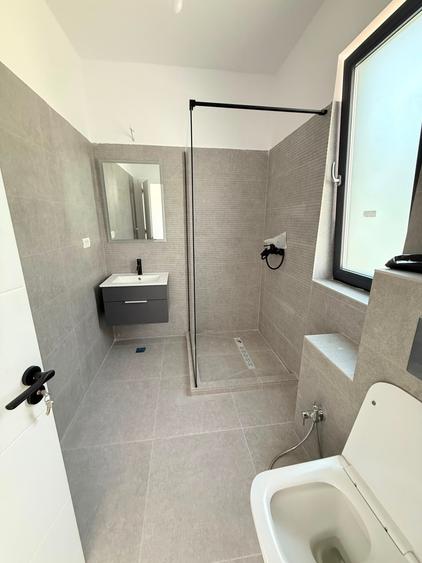 Casă individuală cu 4 camere cu Teren 220 Mp în Prelungirea Ghencea