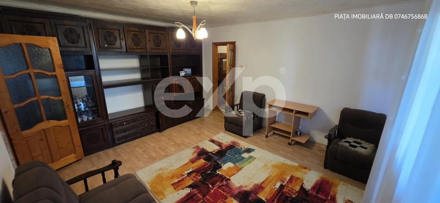 Apartament cu 2 camere semidecomandat, mobilat în Micro 11