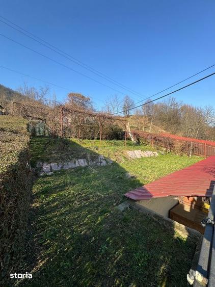 Casă cu 8 camere cu Teren 380 Mp în Griviței