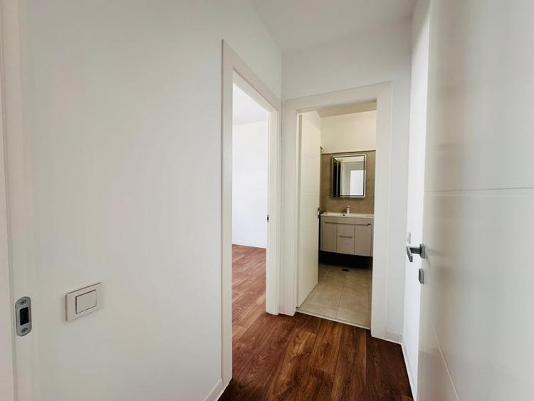Apartament cu 3 camere semidecomandat, mobilat în Dămăroaia