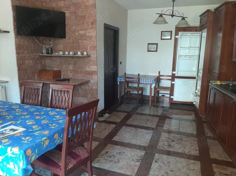 Casă cu 6 camere cu Teren 200 Mp în Central