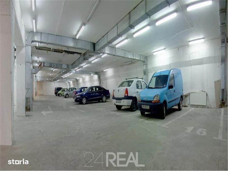 Spațiu comercial, de 100 mp, în Central
