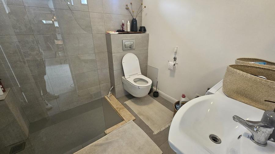 Apartament cu 3 camere decomandat în Dorobanți