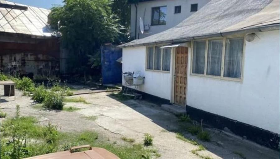 Casă cu 3 camere cu Teren 215 Mp în Central