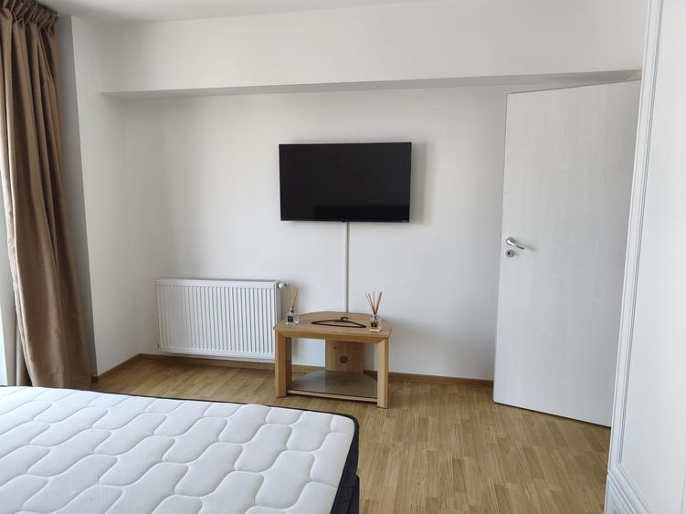 Apartament cu 2 camere semidecomandat în Băneasa