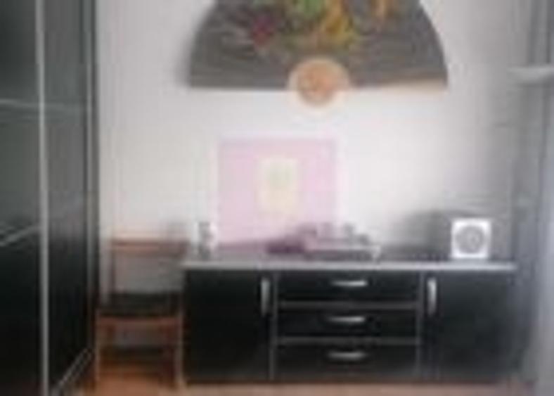 Apartament cu 2 camere semidecomandat în Lacul Tei