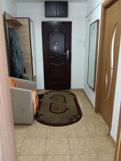 Apartament cu 3 camere decomandat în 1 Decembrie 1918