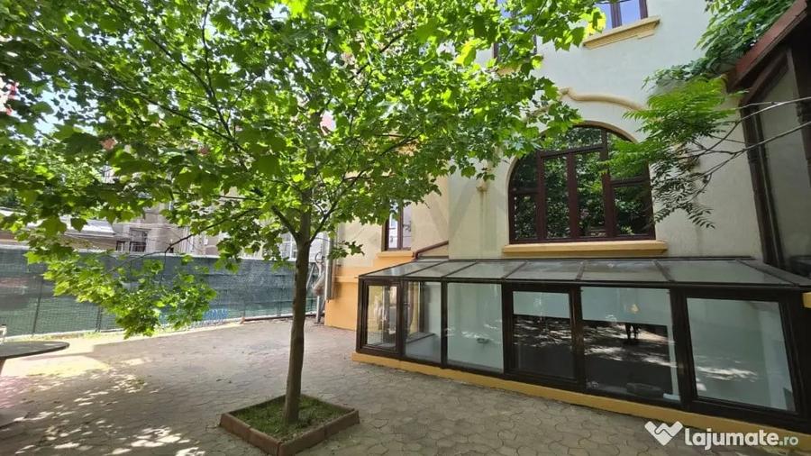 Casă cu 4 camere cu Teren 368 Mp în Armeneasca