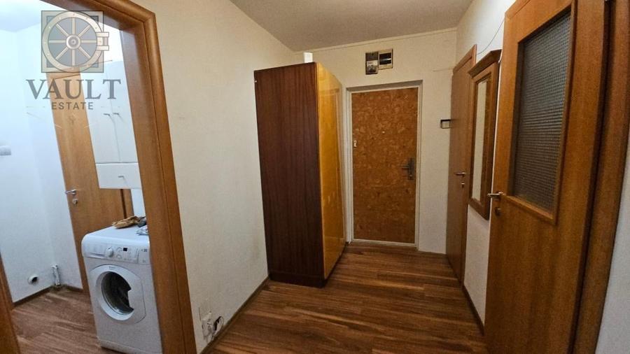 Apartament cu 3 camere decomandat, mobilat în P-ța Reșița