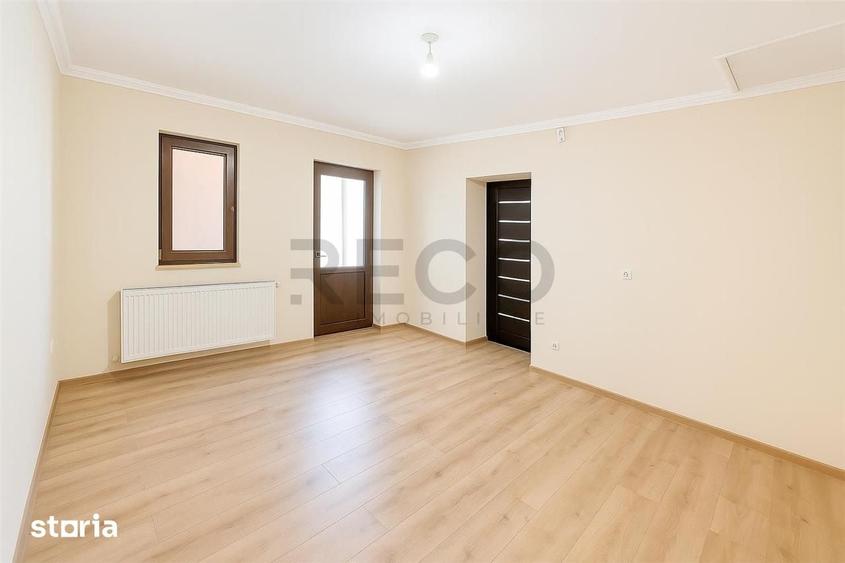Casă cu 5 camere cu Teren 521 Mp în Borș