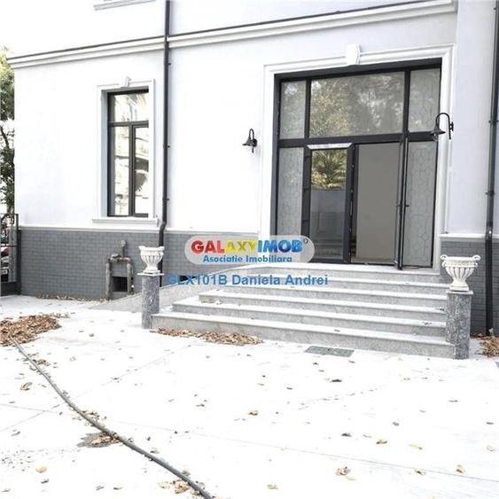 Casă individuală cu 40 camere cu Teren 885 Mp în Calea Victoriei