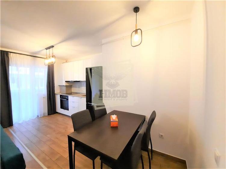 Apartament cu 3 camere decomandat, mobilat în Central