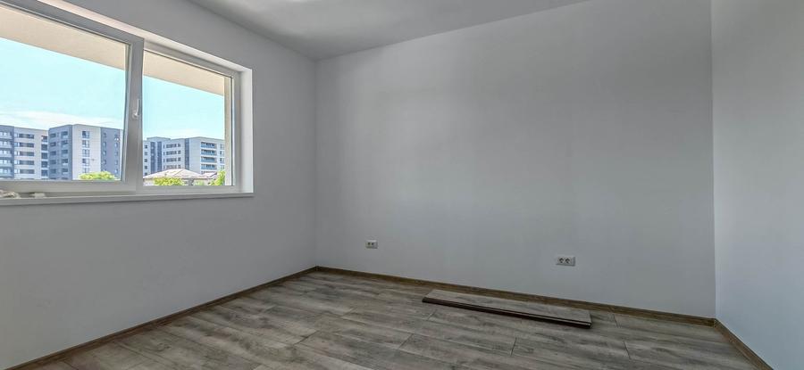Apartament cu 3 camere decomandat în Berceni