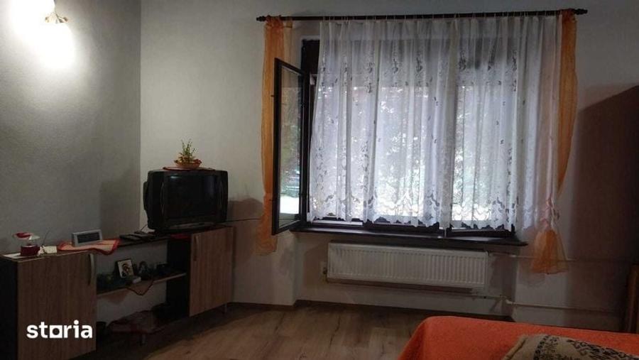 Casă cu 3 camere cu Teren 90 Mp în Ginta