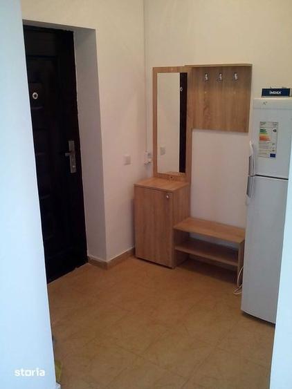 Garsonieră decomandată în Central