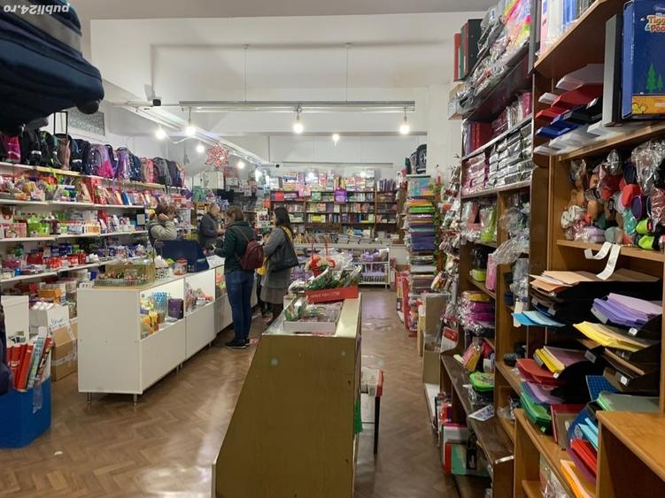 Spațiu comercial, de 60 mp, în Central